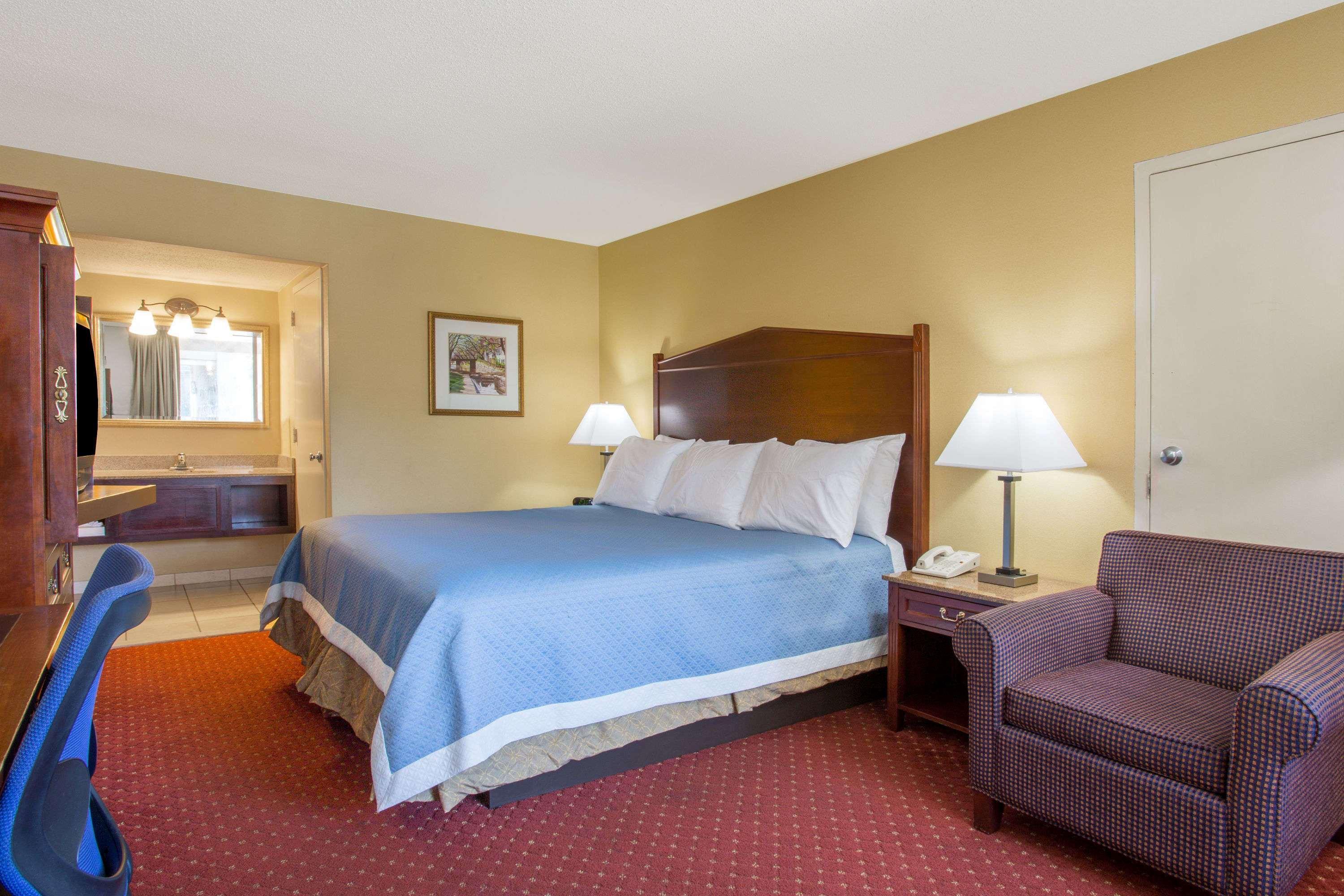 Days Inn By Wyndham Washington Dc/Gateway Exterior foto